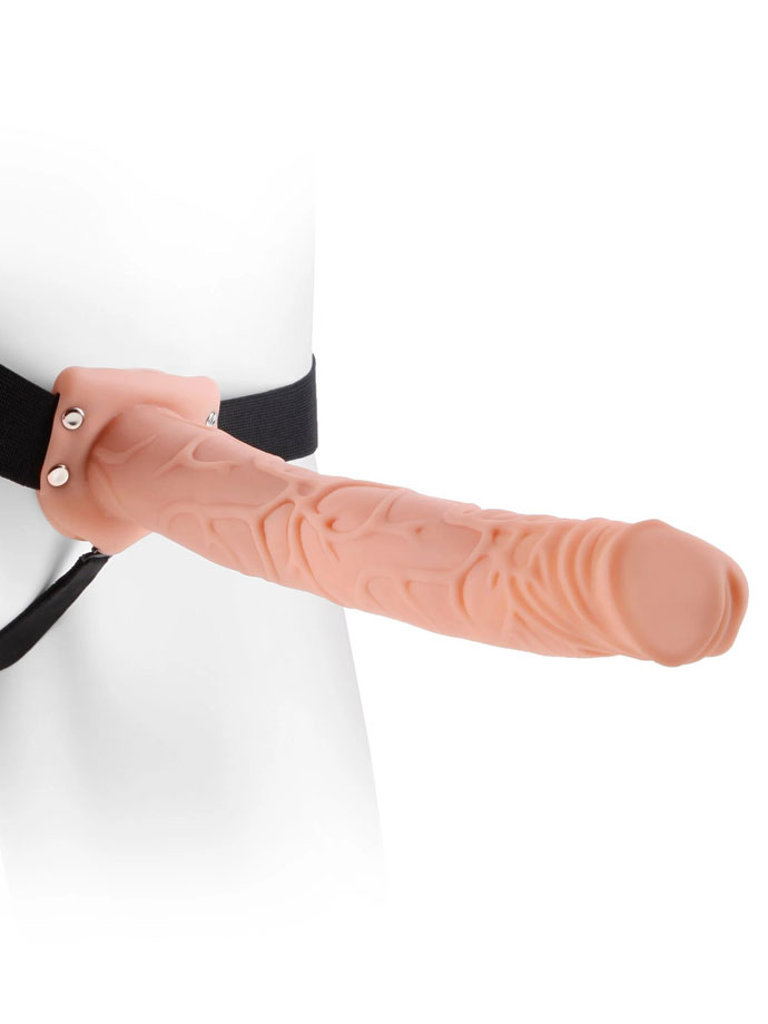 https://new.poppers.com/images/product_images/popup_images/337521_pipedream_fetish_11_hollow_strap_on__1.jpg