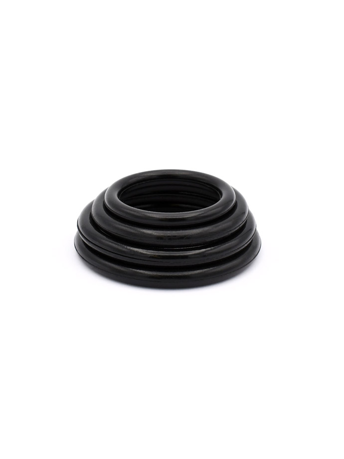 https://new.poppers.com/images/product_images/popup_images/696-lovetoys-hard-power-4-ring-set__1.jpg