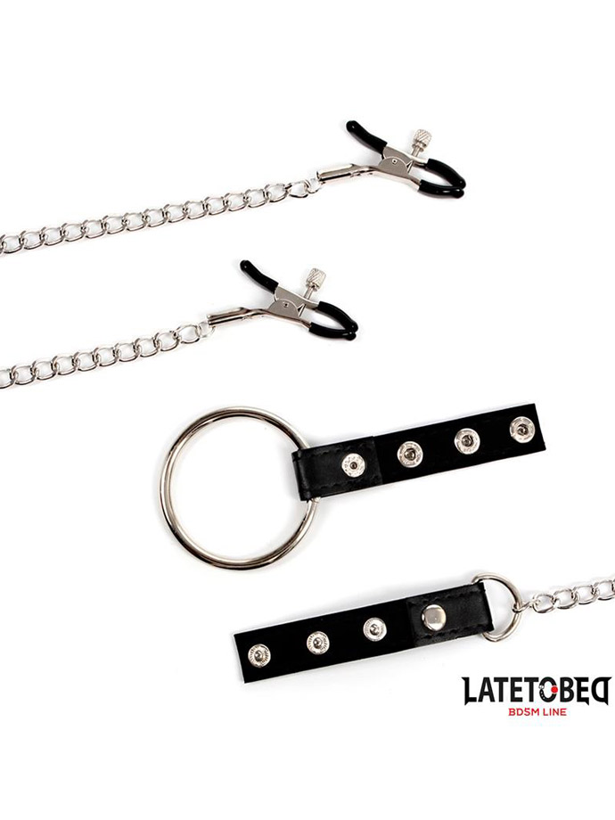 https://new.poppers.com/images/product_images/popup_images/8436615009817-nipple-clamps-with-penis-ring__5.jpg