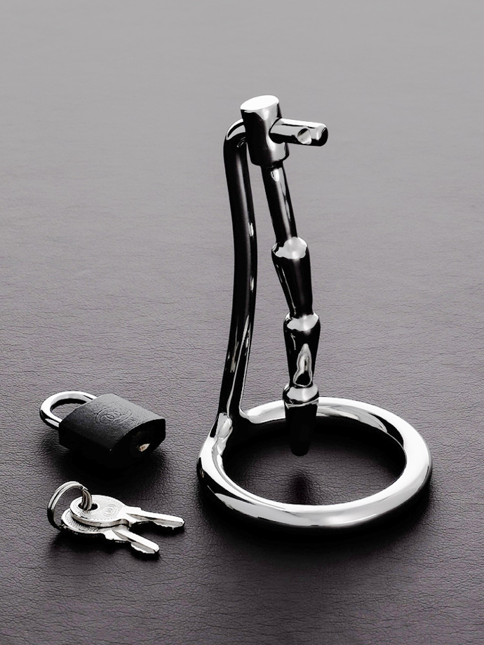 https://new.poppers.com/images/product_images/popup_images/the-humped-cock-trap__1.jpg
